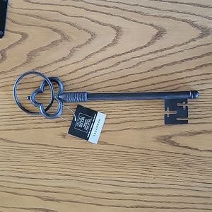 Sudio Decor Rustic Key Tags still on